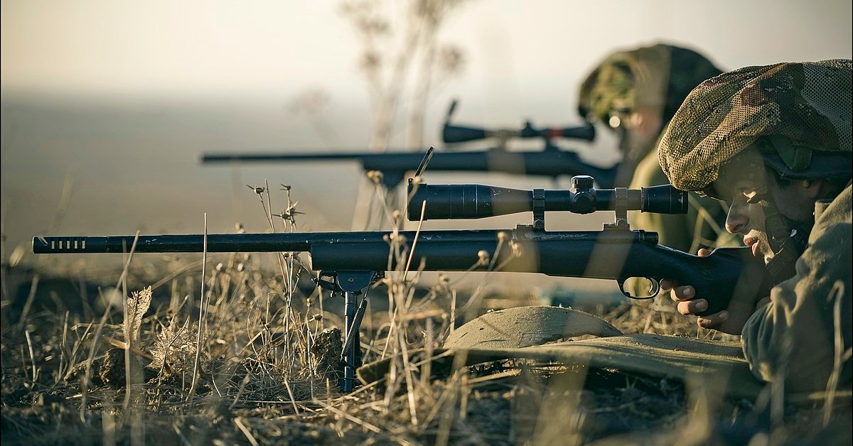 1200px-Nahal_Brigade_Snipers_with_M24