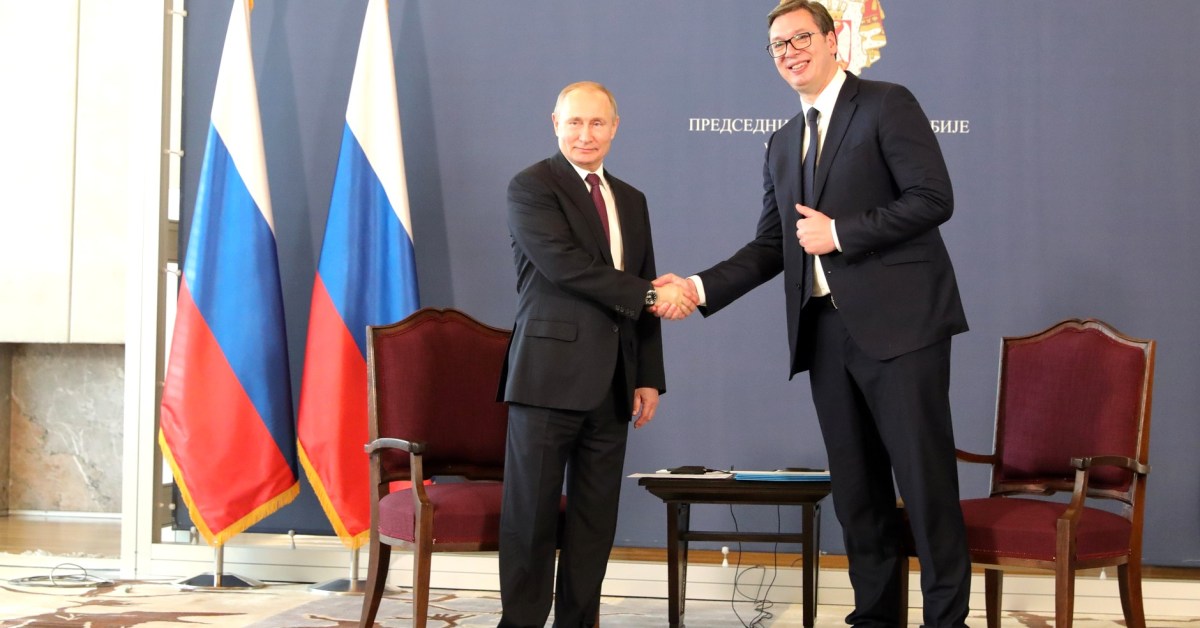 Il presidente serbo Alexander Vucic e il presidente russo Vladimir Putin nel 2019