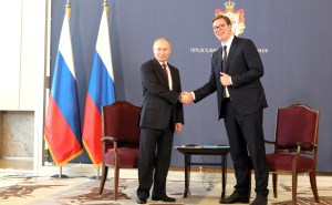 Il presidente serbo Alexander Vucic e il presidente russo Vladimir Putin nel 2019