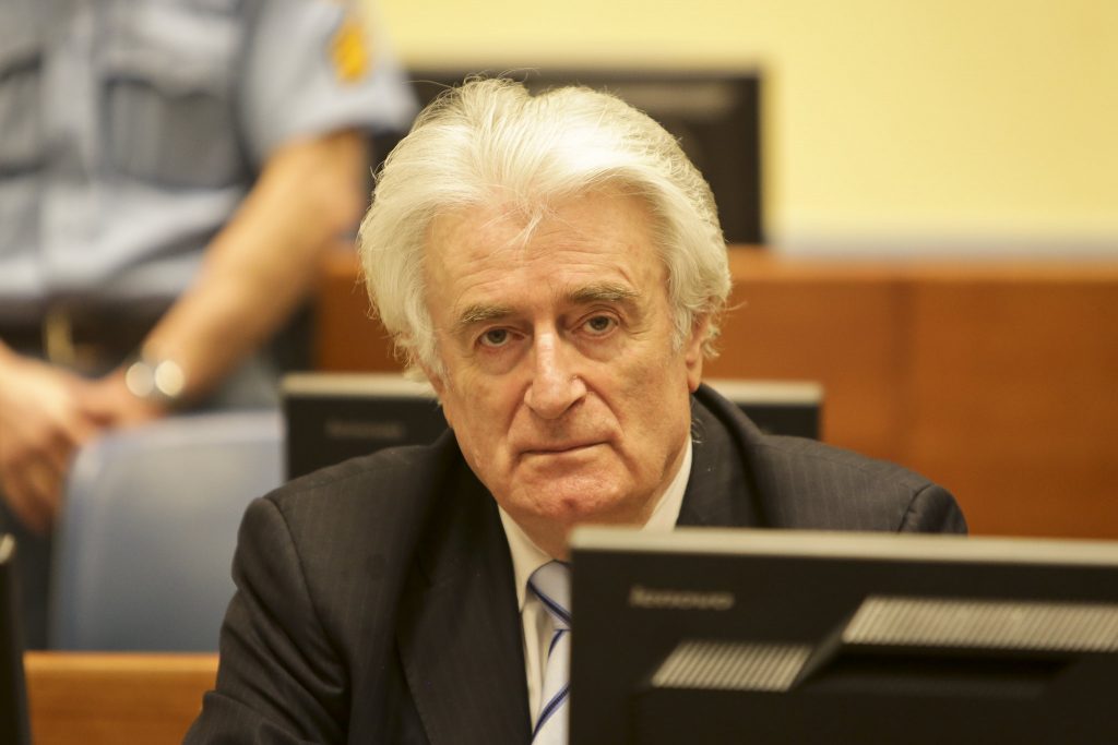 Karadzic durante il proprio processo