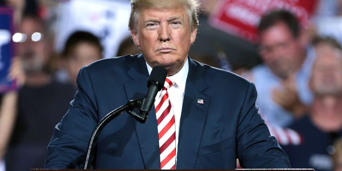 Donald Trump durante un comizio. Tra gli argomenti toccati i minatori americani