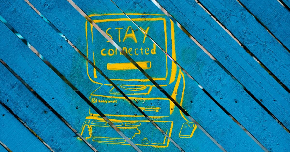 Stay connected_Lo Spiegone