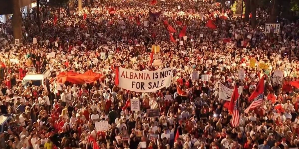 rivoluzione dei fenicotteri, Albania